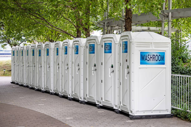 Portable Toilet Options We Offer in Interlachen, FL